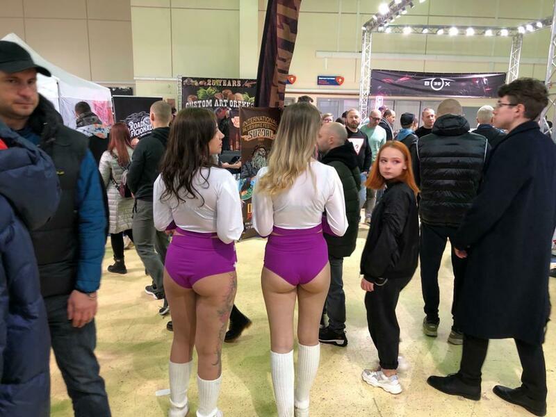 Все самые интересные и зрелищные экспонаты в фоторепортаже «АвтоВзгляда».