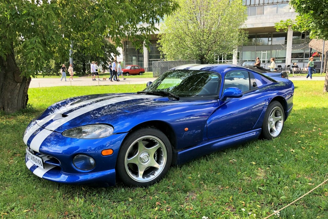 После небольшого перерыва в столице вновь прошел фестиваль «Автокультура». На этот раз местом действия стал московский парк «Музеон», на газонах которого обосновалось более сотни шедевров мирового автомобилестроения.