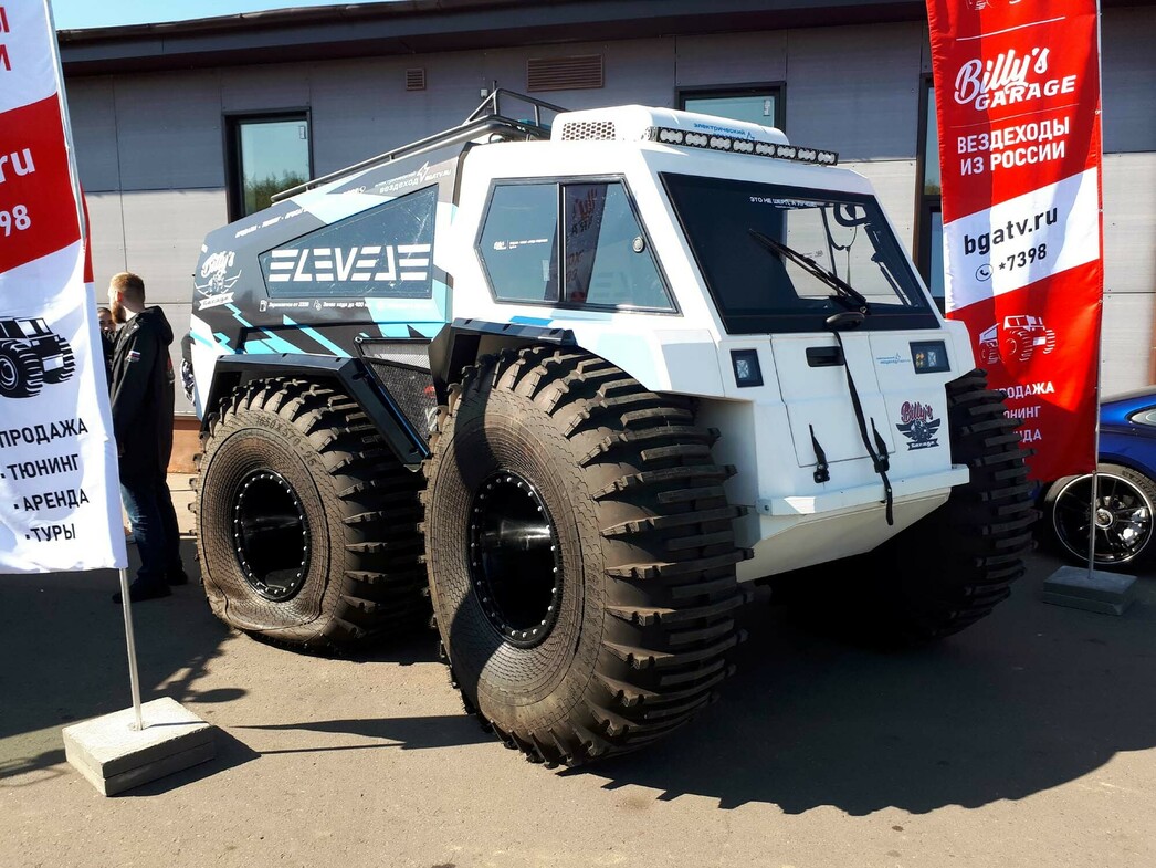 Вездеход Sherp на электротяге – новое слово в строительстве техники для бездорожья. Вот только запас хода сильно зависит от условий эксплуатации.