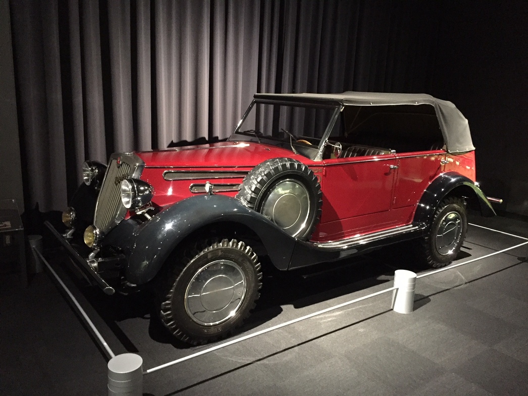 Бесспорный хедлайнер выставки – Mitsubishi A, выпущенный в далеком 1917 году. 