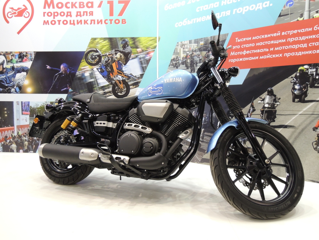 Причем львиную долю экспонатов представляли отечественные «Уралы», однако нашлось местечко и для Harley-Davidson и даже для модного Ducati Diavel, который также оборудовали коляской. 