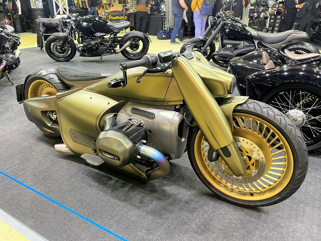 Самые интересные экспонаты выставки — в фоторепортаже портала «АвтоВзгляд».