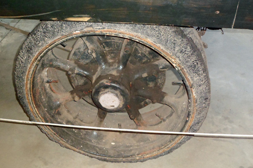 Колесо Магируса. Шины родные, каучуковые