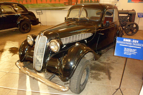 BMW-321. Говорят, трофейный.