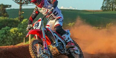 На каких мотошинах можно уверенно штурмовать бездорожье?