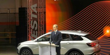 Глава Минпромторга Денис Мантуров объявил дату премьеры обновленной LADA Granta