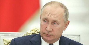 Путин запретил повышать цены на автомобили