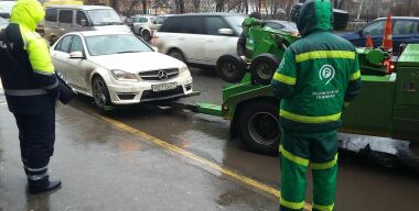 На 140 московских улицах резко повысится стоимость парковки и эвакуации