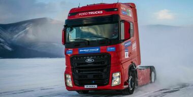 Сцепление и управляемость. Что могут показать грузовые шины на льду Байкала?