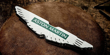 фото Aston Martin