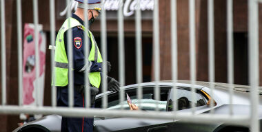 Водитель получил 10 суток ареста за тонировку машины