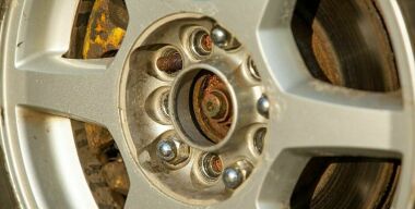 На чем нельзя и на чем можно сэкономить при смене шин сегодня