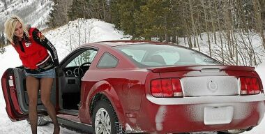 Фото: carstuckgirls