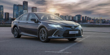 Объявлены цены на обновленную Toyota Camry в России