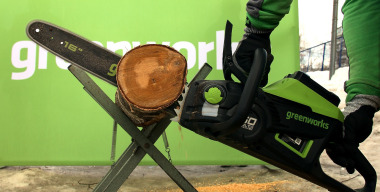 Электричество в жилах: аккумуляторная цепная пила, которой не нужен бензин и удлинитель