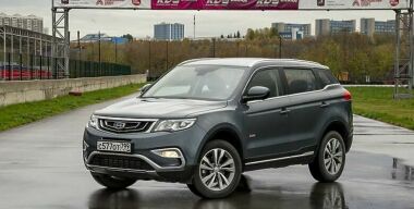 Китайцы продали больше 1 000 000 кроссоверов Geely Atlas