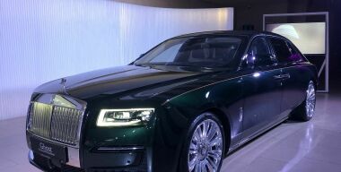 Rolls-Royce Ghost второго поколения приехал в Россию с полным приводом