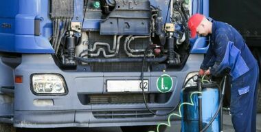 Почему причиной частой замены масла может стать плохой антифриз