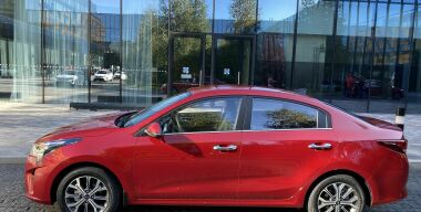 Обновленный седан KIA Rio поступил в продажу по «вкусным» ценам