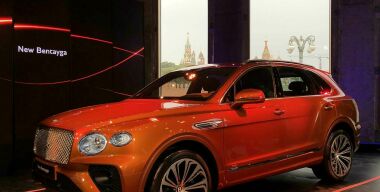 В России презентовали обновленный кроссовер Bentley Bentayga