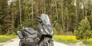 Любителям погорячее: первый тест-драйв максискутера SYM MaxSym TL 500