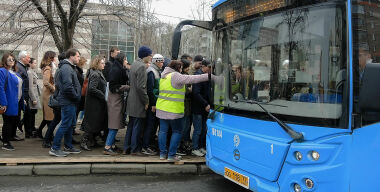 Россияне отказываются от личных авто в пользу общественного транспорта