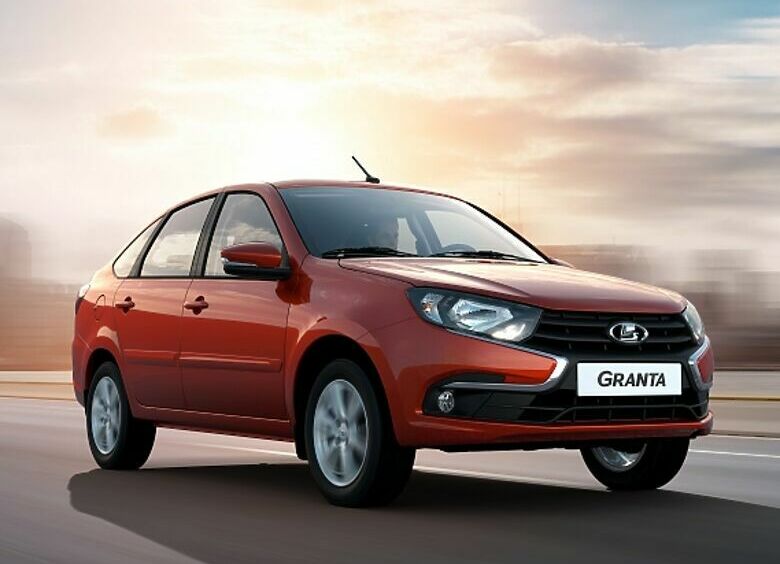 Изображение В ноябре рухнули продажи автомобилей LADA