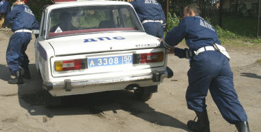 ГИБДД выступила за повышение скорости на загородных трассах до 130 км/ч