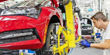 Cтартовало производство обновленной Skoda Superb