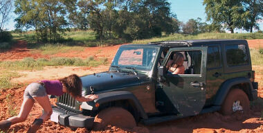 5 худших внедорожников, которым противопоказано выезжать на бездорожье