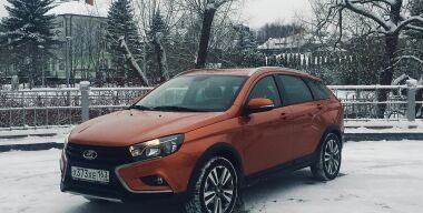 АВТОВАЗ выпустил 300 000 седанов и универсалов LADA Vesta