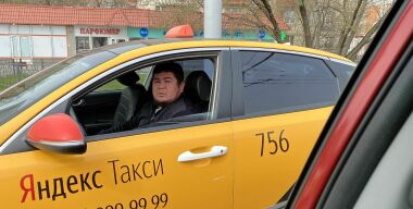 Массаж и мини-бар: какие опции выбирают пассажиры российских такси