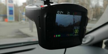 Какое комбо-устройство сможет предупредить о двух камерах сразу