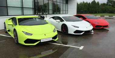 Приключения итальянцев в России: за Lamborghini выстроились очереди