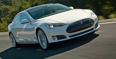 За ввоз электрокаров Tesla начали возбуждать уголовные дела