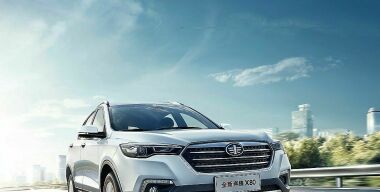 FAW привезет в Россию два новых компактных кроссовера