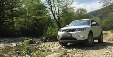 Фото автора и компании-производителя