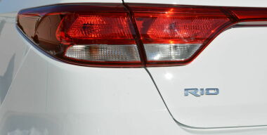 KIA Rio остается самой популярной моделью в России