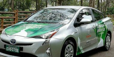 Toyota представила машину, умеющую ездить на спирте