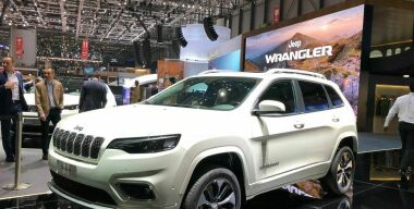 Объявлена дата начала российских продаж обновленного Jeep Cherokee