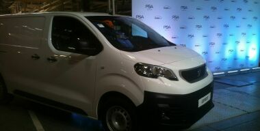 В России стартовало производство фургонов Citroёn Jumpy и Peugeot Expert