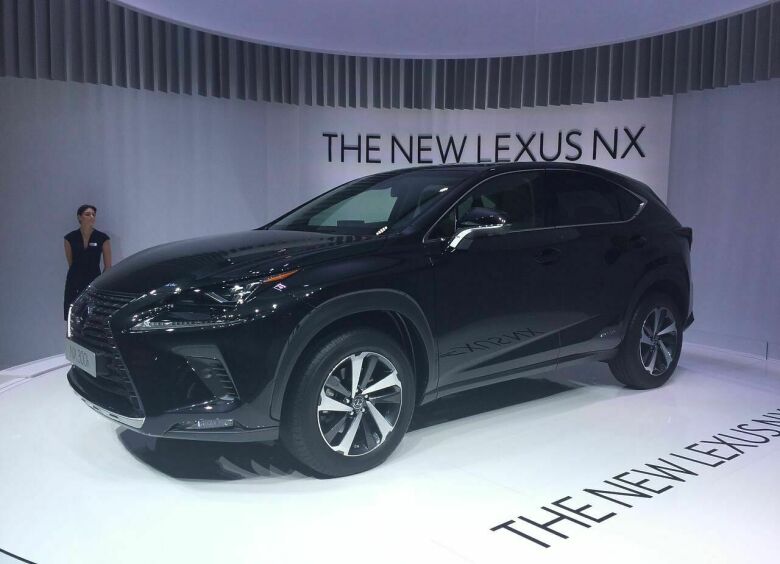 Изображение Во Франкфурте презентовали обновленный кроссовер Lexus NX 300h