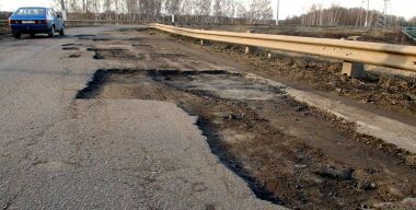 10 самых неподходящих для весенних дорог машин