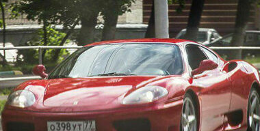 Пьяного полицейского на Ferrari задержали в центре Москвы