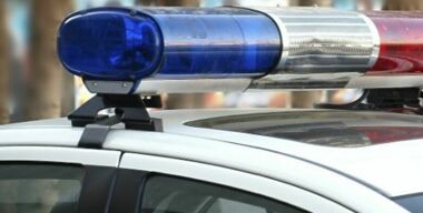 Девушка на «Мерседесе» задавила ребенка, протаранив стену поликлиники