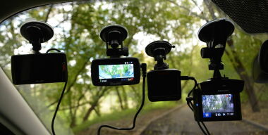 И видео запишет, и о радаре предупредит — все, что нужно автомобилисту