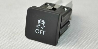 LADA XRAY научили отключать антипробуксовочную систему