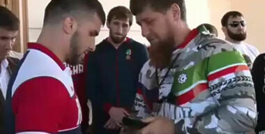 Кадыров подарил чеченским олимпийцам по маленькому Mercedes