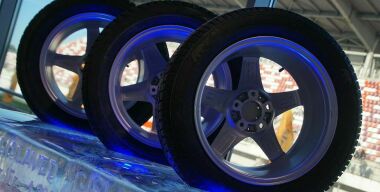 Где не стоит покупать и устанавливать зимние шины