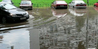 Как высушить салон машины после ливня